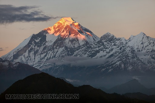 Núi Dhaulagiri độ cao lên đến 8.167 m tại Nepal.
