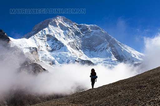 Núi Makalu sở hữu độ cao 8.463 m tại Nepal.