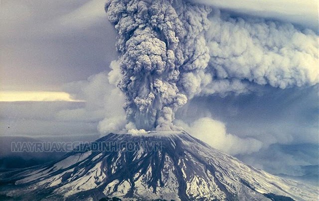 Núi lửa lớn nhất thế giới là Mauna Loa nằm ở tiểu bang Hawaii