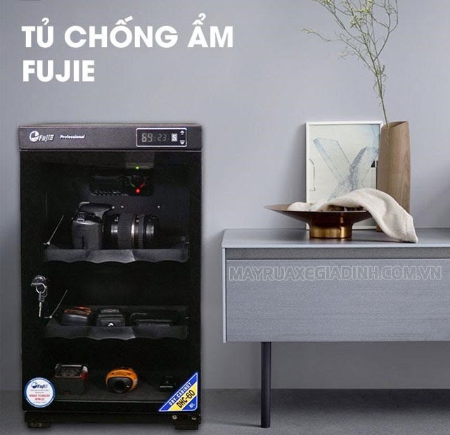 Tủ chống ẩm cho máy ảnh Fujie - thương hiệu hàng đầu sản xuất theo công nghệ Nhật Bản tiên tiến.