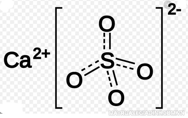 Thạch cao sống có công thức hóa học là: CaSO4.2H2O.