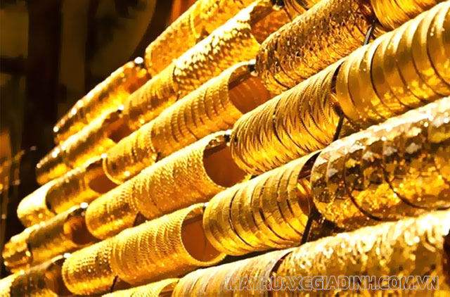 Vàng 610 cứng hơn các loại vàng khác vì vậy mà chúng được sử dụng phổ biến trong chế tác trang sức.