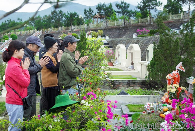 Tết Thanh minh gắn liền với đạo đức và bổn phận con người Việt Nam.